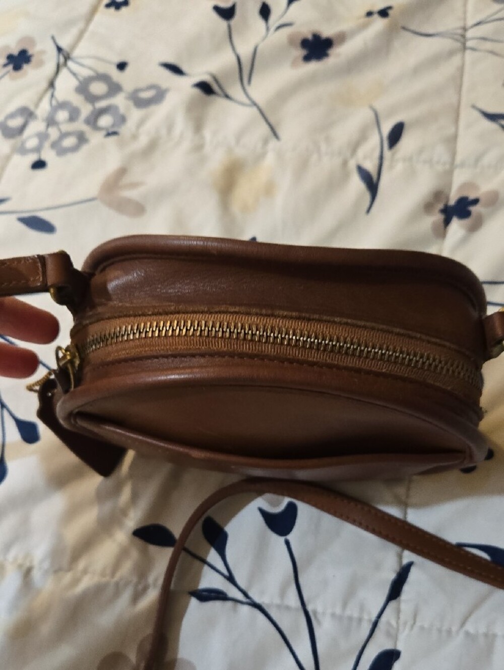 Vintage Coach Canteen bag (Style 9982) - Picture 5 of 12